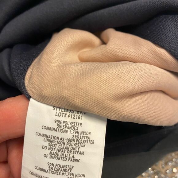 Aqua dress, size 0 - Picture 9 of 10